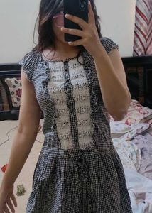 Chic Gingham Lace Dress