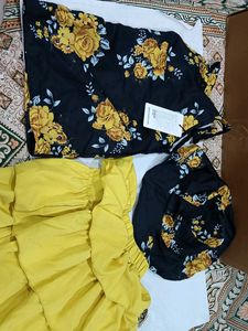 Floral Top and short skirt with stylish cap