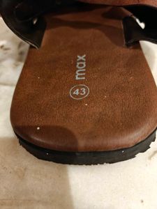 max men's UK9 sandal