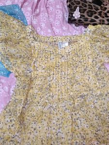 Yellow Floral Print Puff Sleeve Top