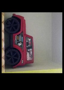 Red Toy thar