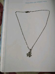 214.Clover Pendant Necklace