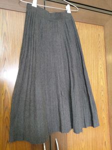 Woolen Pleated Midi Skirt