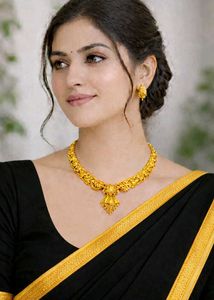 Exquisite Gold Necklace and Earring Set