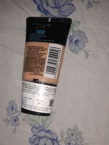 Maybelline Fit Me Foundation Shade 220