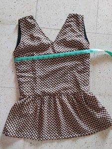 Geometric Print Peplum Top