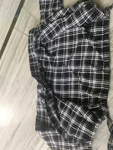 Chic Plaid Cropped Shirt