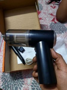 Brand new 2 In 1 Vacuum Cleaner