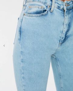 INTERNATIONAL BRAND NEW WITH TAG High Waist Jeans