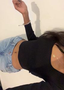 black fitted top