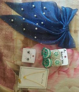 Blue pearl embellished hair bow