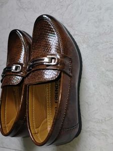 kid's boy Brown Patent Loafers