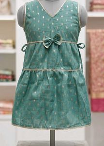 Frock with bow