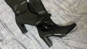 ‼️BRAND NEW Black Knee-High Boots‼️