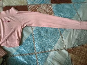 Reebok crop overtop Pink Athletic Top
