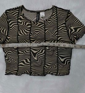 H&amp;M crop top