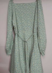 Ditsy Floral Print Summer Dress With Balloon Sleev