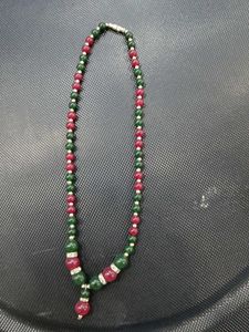 Red & Green Beaded Necklace Set