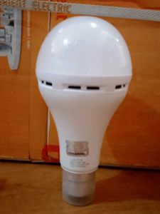 Crompton Backup LED Bulb