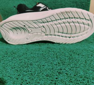 Wrong Men's Casual Shoes. Like New . Good Conditio