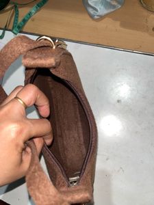 light weight shoulder/hand bag