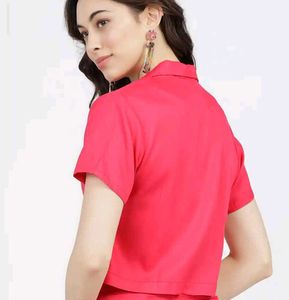 Stylish Pink Cropped Button-Up Top
