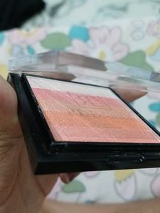 RL Beauty Highlighter Palette