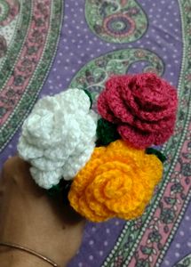 Crocheted Rose Bouquet set of 3 flowers.