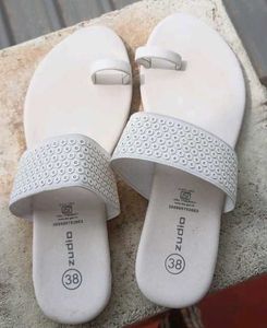 Zudio Flat Slipper/ Once Used.