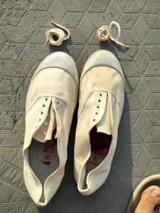 WHITE SNEAKERS