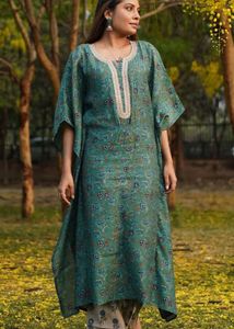 Elegant Floral Kaftan Kurta Set