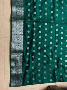 Elegant Emerald Green Saree with Silver Motifs
