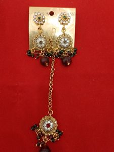 Earing or mangteeka set, made of nag
