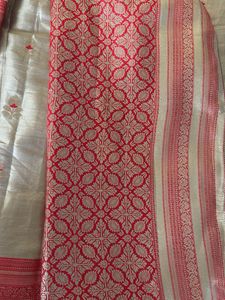 Gold tissue saree