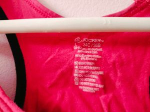 SPORTS BRA (It's almost NEW without