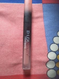 Huda Beauty Matte Lipstick