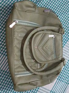 New Hand bag at very low price