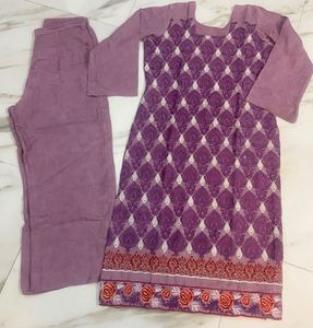 Elegant Mauve Embroidered Kurta Set
