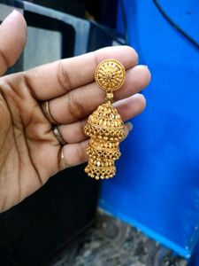 Exquisite Gold Jhumka Earrings