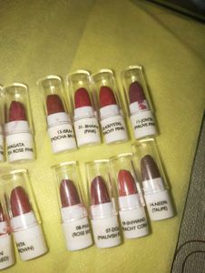 Set Of 16 Mini Lipstick Lot
