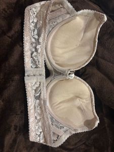 Lace Padded Strapless Bra