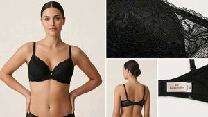 Elegant Black Lace Bra