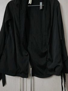 Elegant Black Lace Trim Robe