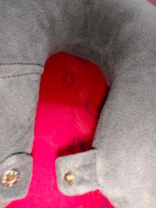 Travel neck pillow