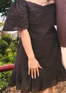 Chic Off-Shoulder Ruffled Dress
