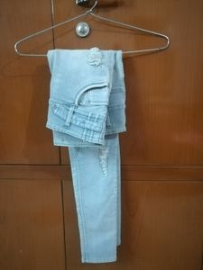 Trendy Rugged Jeans For Women