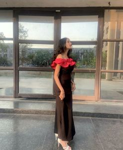 Black Off-Shoulder Bodycon Dress