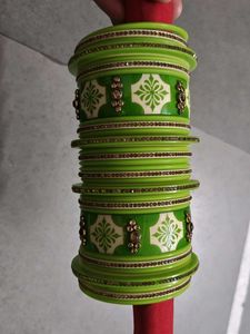 Green &amp; White Bangle Set