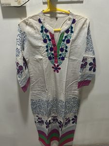 White Kurta with Floral Embroidery