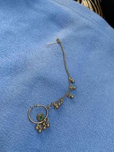Elegant Silver Nose Ring with Green Stone